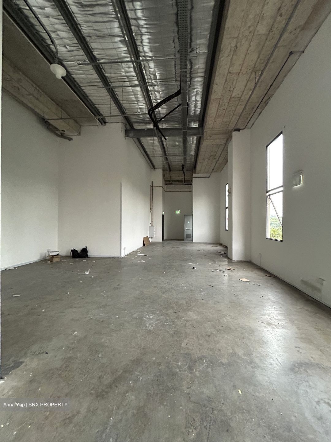 Gambas Crescent (D27), Retail #559944651